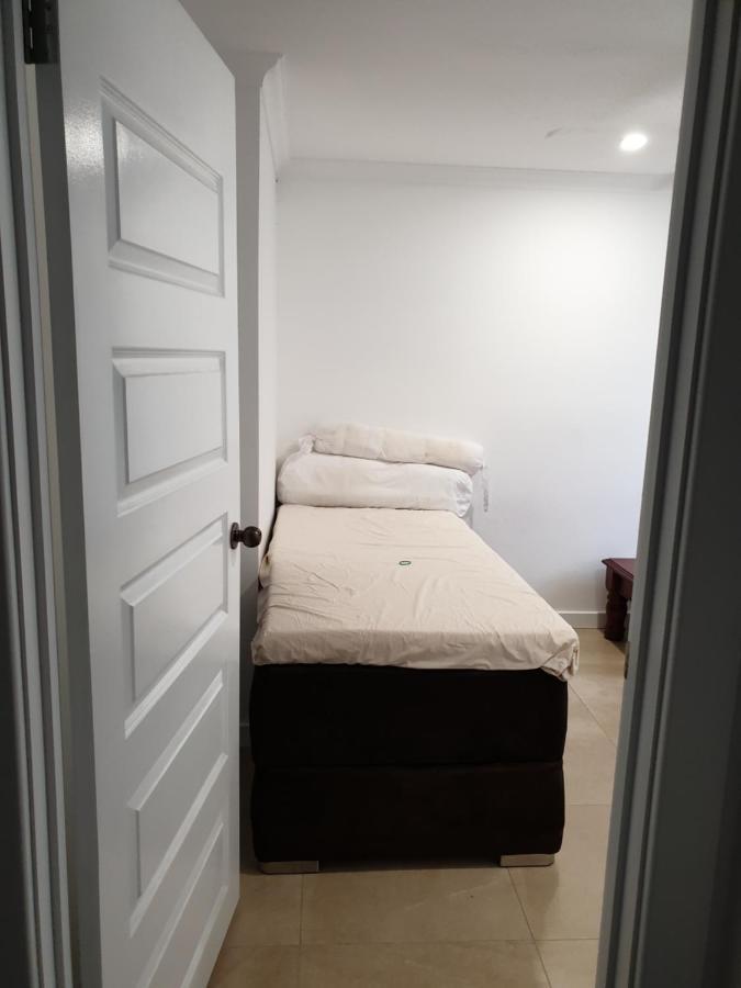Dianella Budget Rooms Happy Place To Stay 퍼스 외부 사진